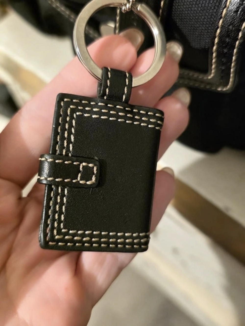 Coach Vintage Leather Mini Photo Book Keychain in Black - Picture 2 of 4
